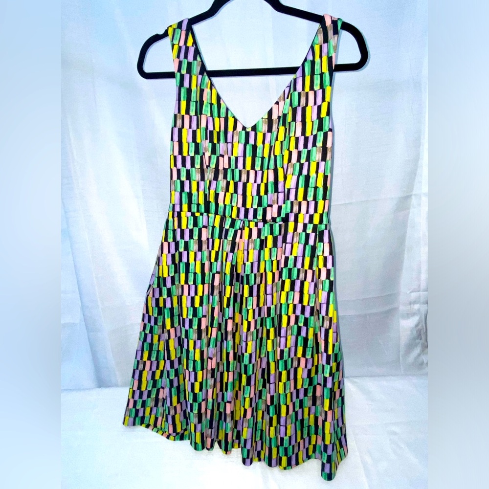 Calvin Klein V-Neck Babydoll Style Dress Size 6